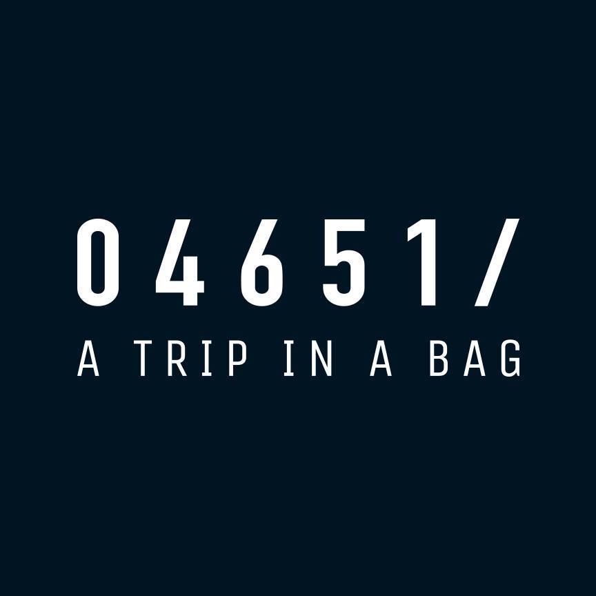 04651/ A TRIP IN A BAG